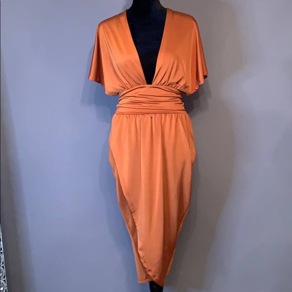 Orange Open-back Dress🍊